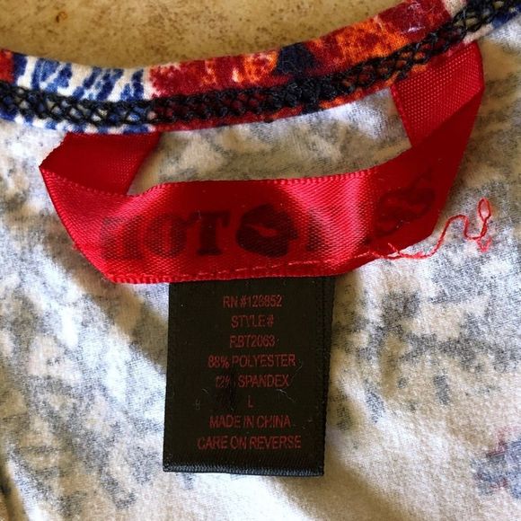 Hot💋Kiss soft & stretchy tank, tribal design - Picture 2 of 5